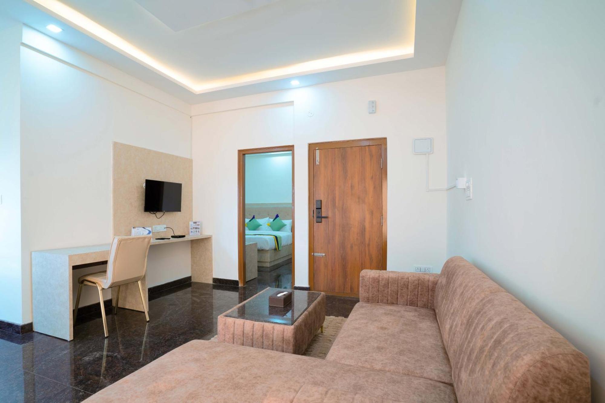 Treebo Galaxy Kings Suites, Hebbal Bangalore Exterior foto